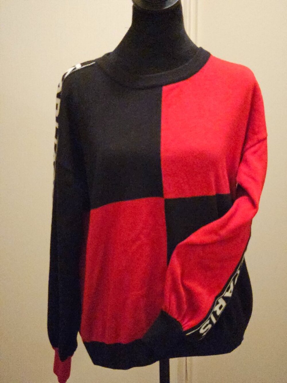 Karl Lagerfeld Paris Red & Black Colorblock Knit Crew Neck Size Medium